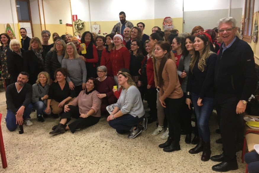 foto consegna 20 dicembre 2019 comitato Marghera forever biglietti M9 classi terze Istituto Comprensivo Grimani.jpeg